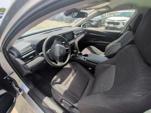 Used 2025 Toyota Camry LE FWD image 15