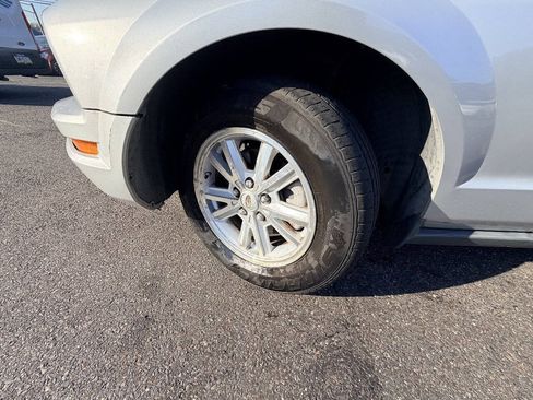 Used 2007 Ford Mustang Coupe RWD image 15