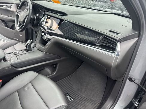 Used 2023 Cadillac XT6 Premium Luxury AWD/4WD image 30