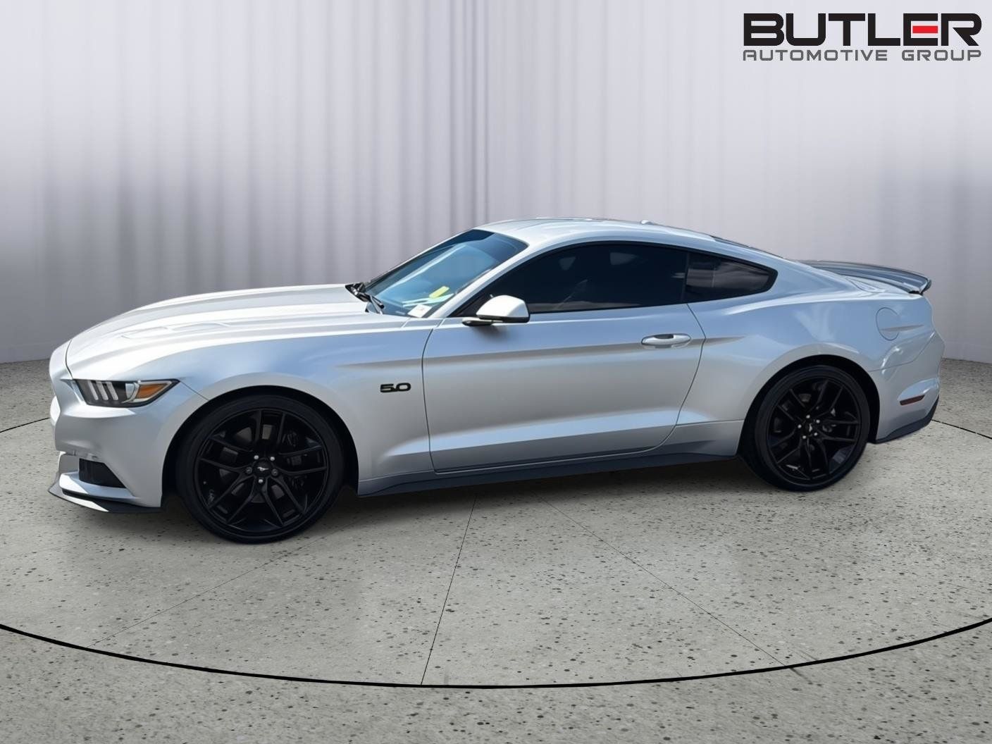 Used 2016 Ford Mustang GT Premium RWD image 3