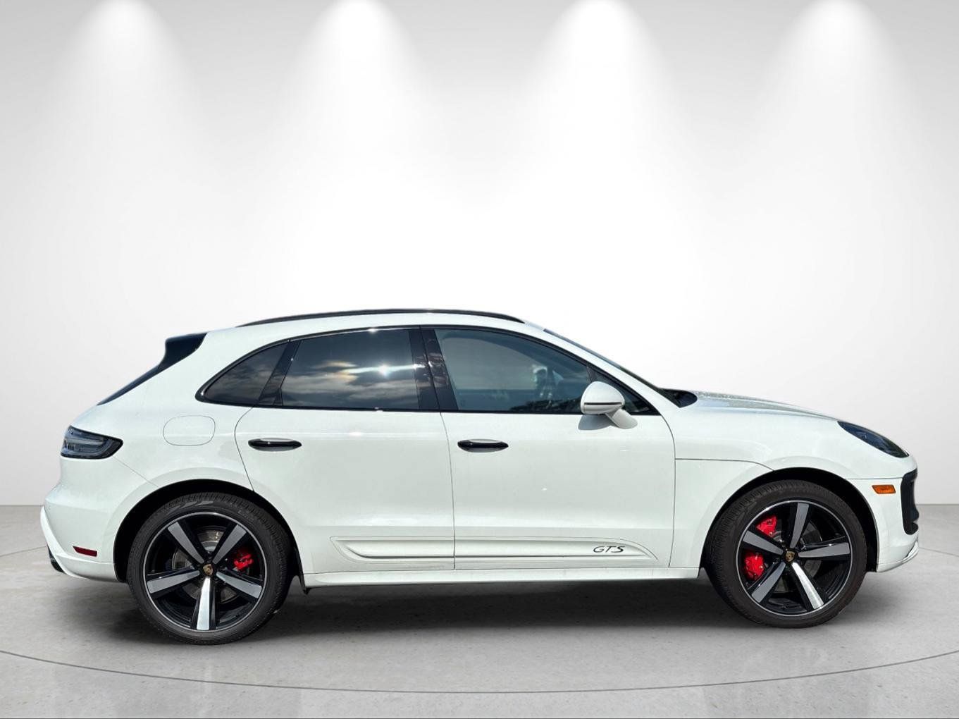Used 2024 Porsche Macan GTS AWD/4WD image 6