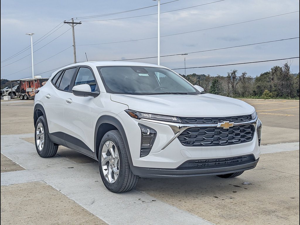 New 2026 Chevrolet Trax LS w/ LS Convenience Package FWD image 5
