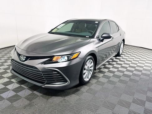 Used 2023 Toyota Camry LE image 7