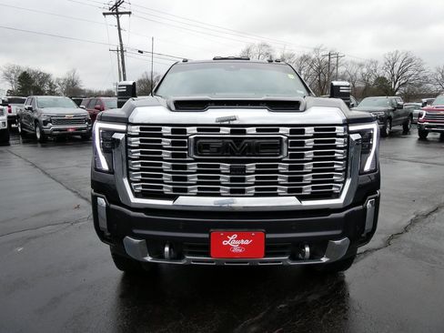 Certified 2025 GMC Sierra 2500 Denali w/ Denali Reserve Package image 12