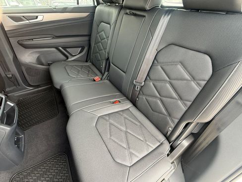 New 2026 Volkswagen Atlas Cross Sport SE image 19