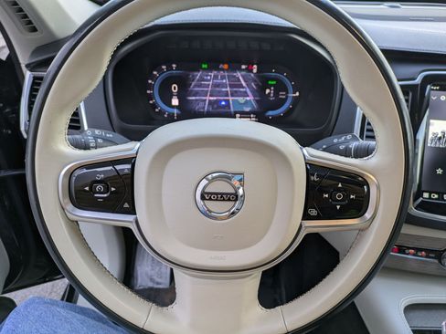 Used 2023 Volvo XC90 T8 Ultimate image 16