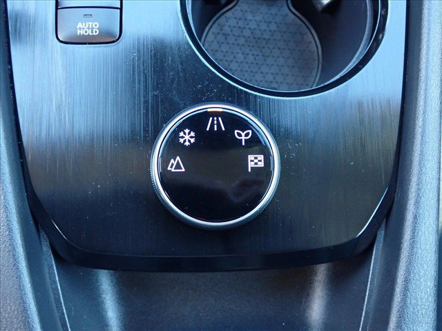 Used 2024 Nissan Rogue S AWD/4WD image 17