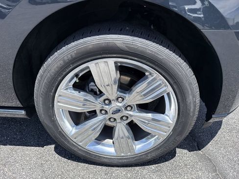 Used 2022 Ford Expedition Max Platinum AWD/4WD image 12