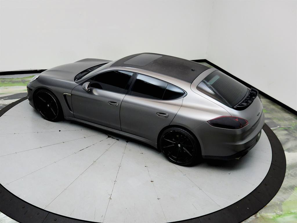 Used 2014 Porsche Panamera 4 AWD/4WD image 35
