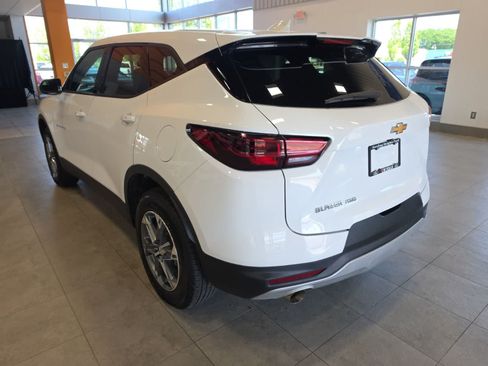 Used 2025 Chevrolet Blazer LT AWD/4WD image 11