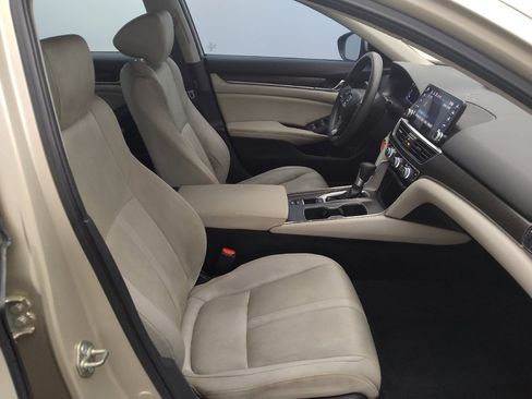 Used 2020 Honda Accord EX image 21