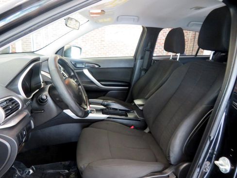 Used 2020 Mitsubishi Eclipse Cross ES image 15