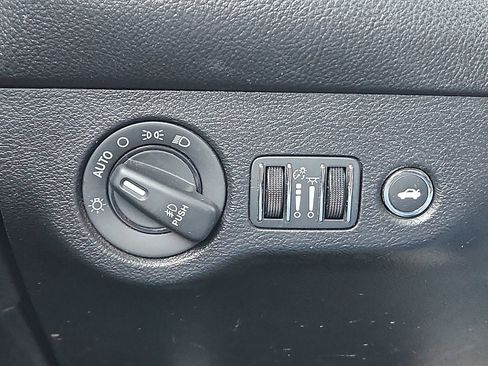 Used 2022 Dodge Challenger GT RWD image 13