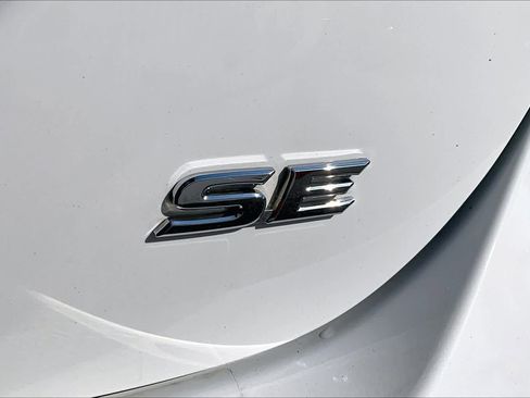 Used 2023 Toyota Camry SE w/ Convenience Package image 10