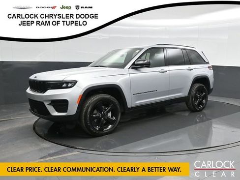 New 2025 Jeep Grand Cherokee Altitude image 6