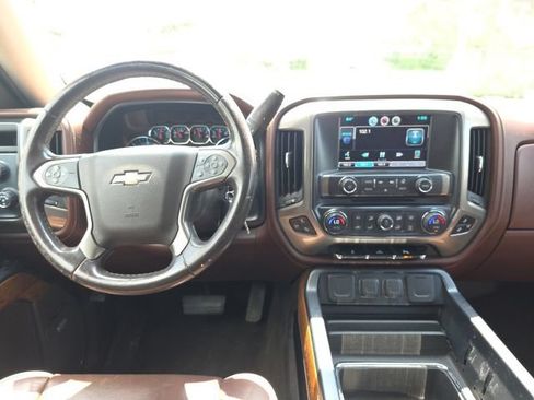 Used 2015 Chevrolet Silverado 1500 High Country AWD/4WD image 14