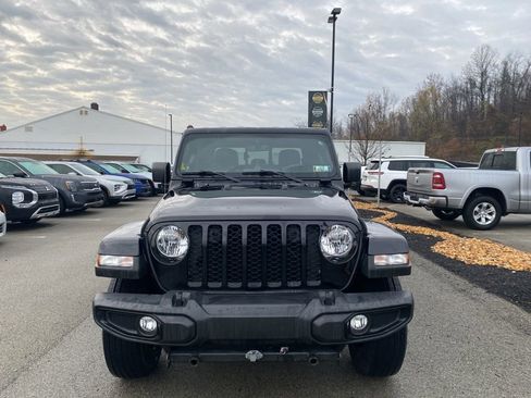 Certified 2022 Jeep Gladiator Sport image 6