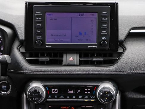 Used 2022 Toyota RAV4 XLE w/ Carpet Mat Package (TMS) AWD/4WD image 14