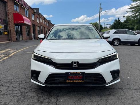 Used 2024 Honda Civic Touring image 2