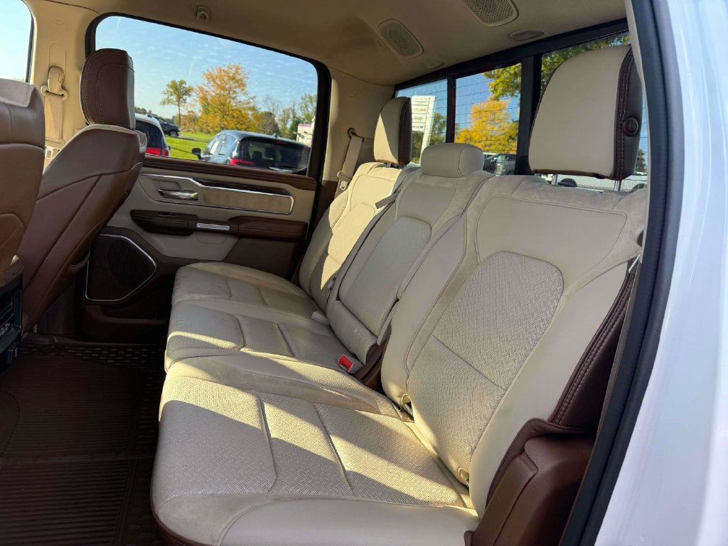 Used 2019 RAM 1500 Laramie AWD/4WD image 12