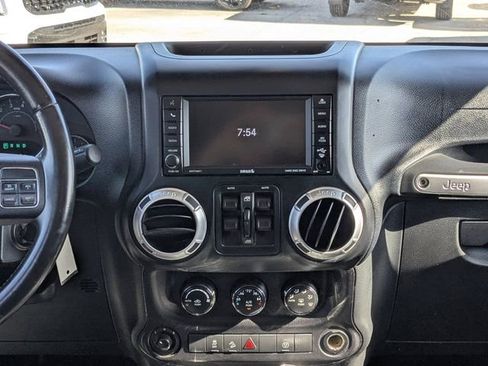 Used 2013 Jeep Wrangler Unlimited Rubicon w/ Connectivity Group AWD/4WD image 16