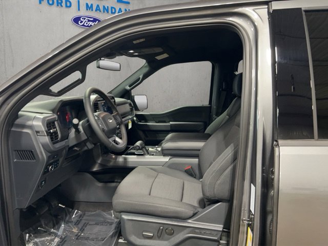 New 2026 Ford F150 XLT w/ Equipment Group 302A MID AWD/4WD image 9