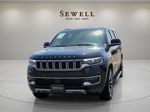 Used 2022 Jeep Wagoneer Series II w/ Convenience Group I RWD image 1