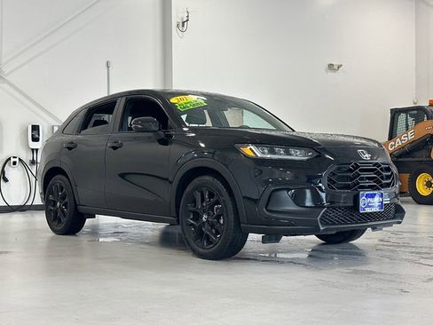 Used 2025 Honda HR-V Sport image 1