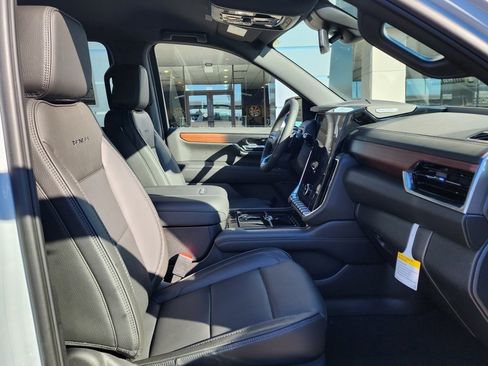 New 2026 GMC Yukon XL Denali image 44