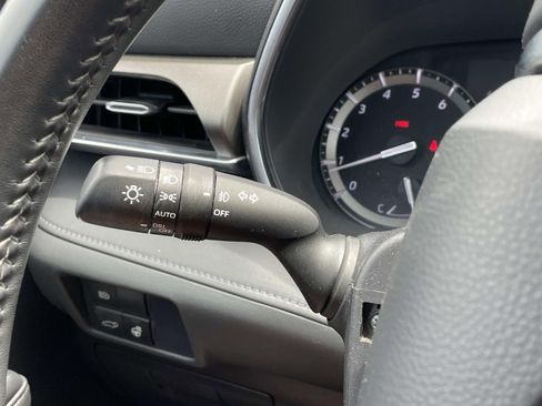 Used 2021 Toyota Highlander Limited AWD/4WD image 28