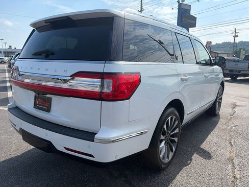 Used 2021 Lincoln Navigator Reserve w/ Luxury Package AWD/4WD image 7