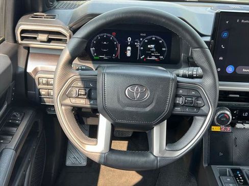 Certified 2026 Toyota 4Runner TRD Off-Road Premium w/ Tow Technology Package AWD/4WD image 23