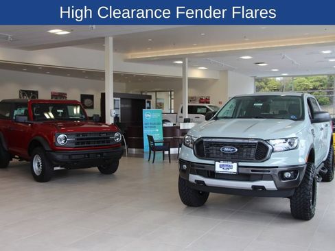 Certified 2025 Ford Bronco Badlands AWD/4WD image 41