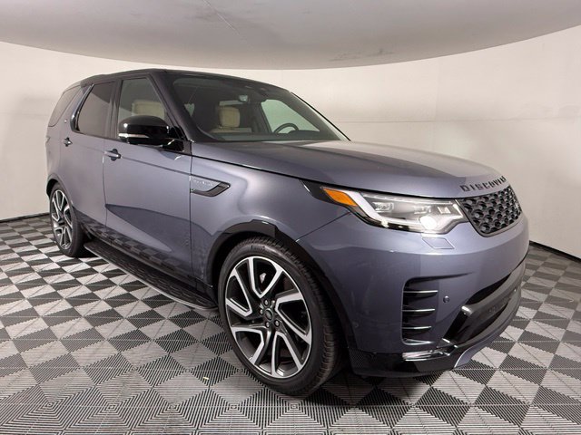 Used 2025 Land Rover Discovery Dynamic SE AWD/4WD image 9