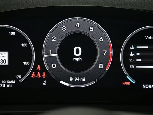 Certified 2025 Porsche Cayenne Coupe AWD/4WD image 28