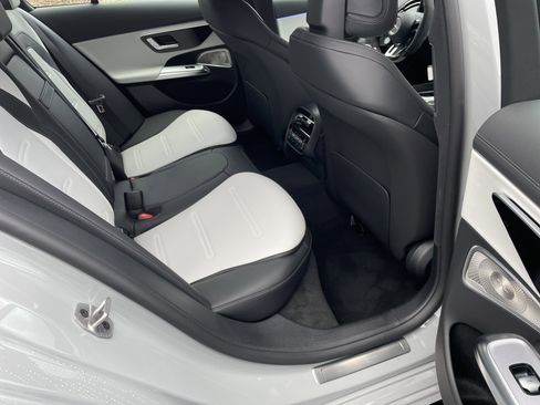 New 2026 Mercedes-Benz E 53 AMG e 4MATIC Sedan image 40