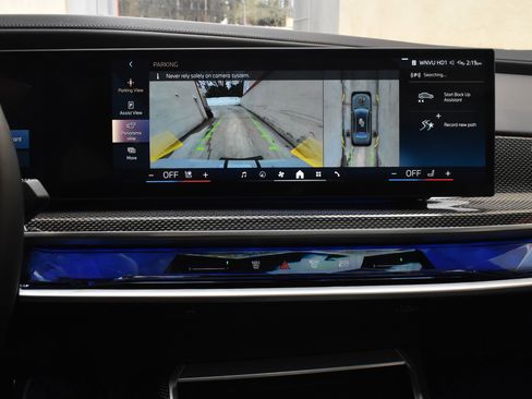 Used 2023 BMW i7 xDrive60 image 39