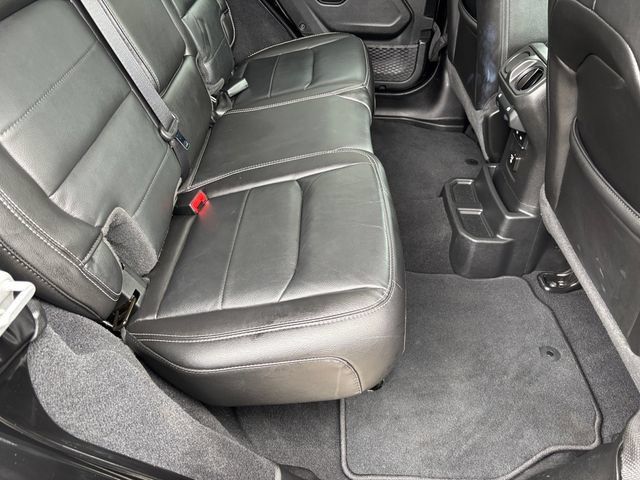 Used 2021 Jeep Wrangler Unlimited Sahara w/ Uconnect 4C Nav & Sound Group AWD/4WD image 18