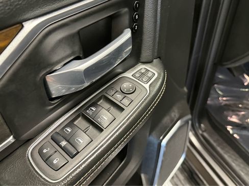 Used 2024 RAM 2500 Laramie image 20