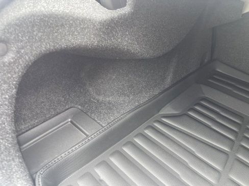 Used 2022 Volvo S60 B5 Inscription image 16