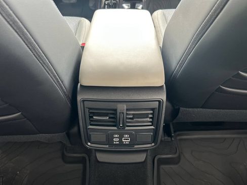 Certified 2026 Subaru Forester Premium AWD/4WD image 31
