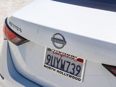 Used 2025 Nissan Sentra SV FWD image 8