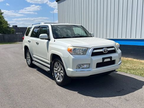 Used 2013 Toyota 4Runner Limited AWD/4WD image 3