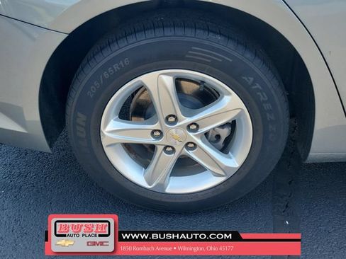 Used 2024 Chevrolet Malibu LT FWD image 5