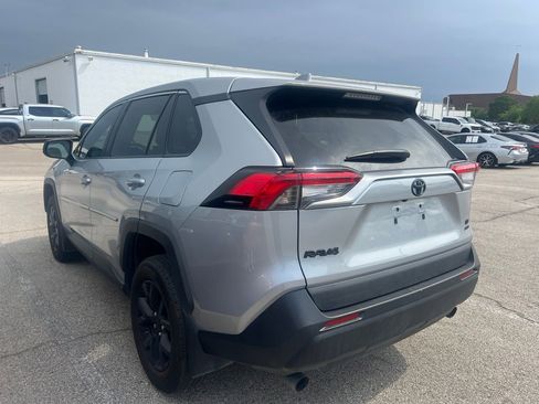 Used 2024 Toyota RAV4 LE AWD/4WD image 6