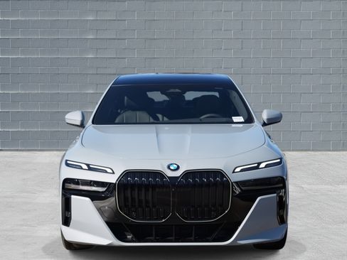 New 2026 BMW 740i 740i RWD w/ Premium Package image 2
