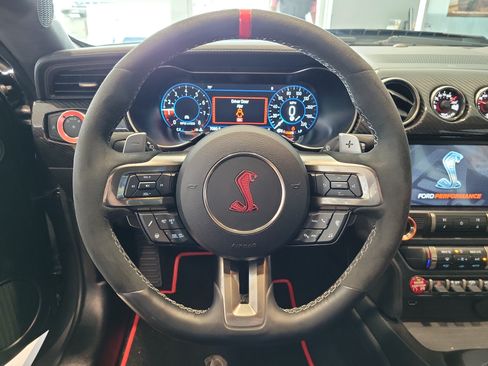 Used 2021 Ford Mustang Shelby GT500 w/ Technology Package RWD image 18