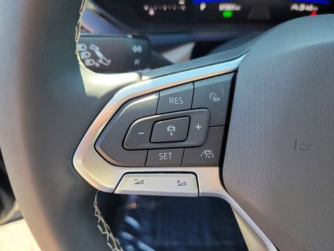 Certified 2023 Volkswagen Taos SE FWD image 21