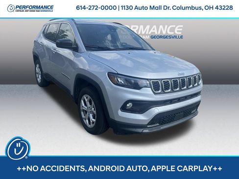 Used 2024 Jeep Compass Latitude AWD/4WD image 1