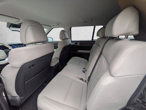 New 2026 Hyundai Santa Fe SEL image 17